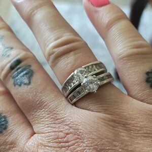 Elegant Silver Women's Ring Set